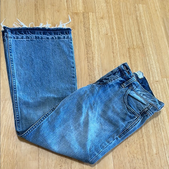 Free People Denim - Free People Jeans Womens 24 Blue Button Fly Mid Rise Whiskered Denim Capri Pants